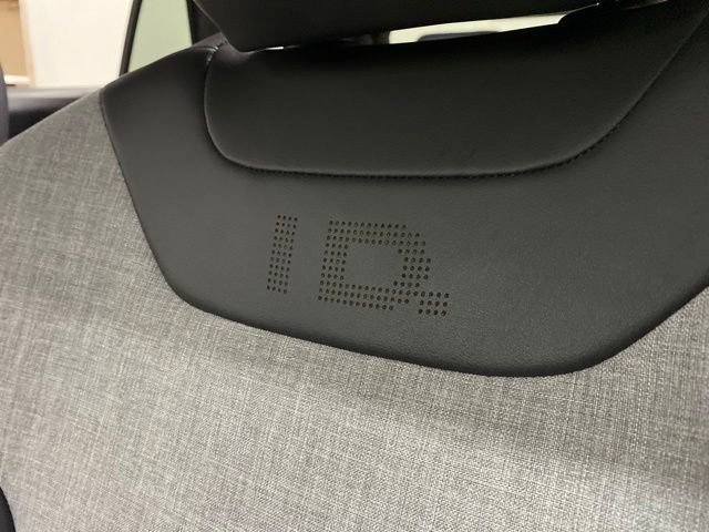 Used 2025 Volkswagen ID.4 Pro RWD image 65