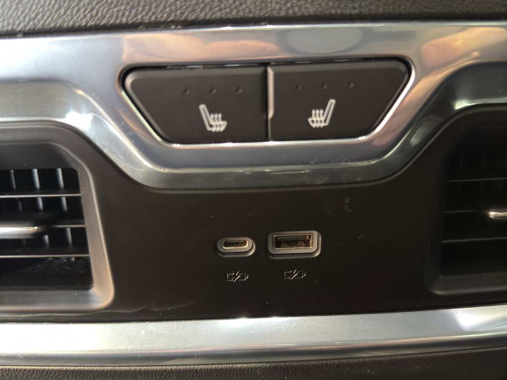 Used 2022 GMC Sierra 1500 Denali Ultimate image 16