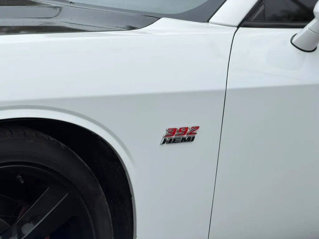 Used 2012 Dodge Challenger SRT8 RWD image 11