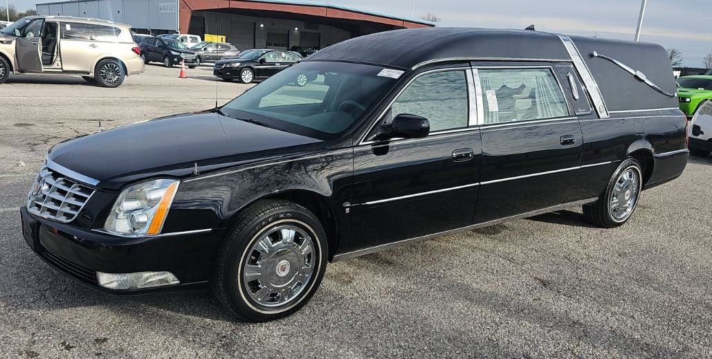 Used 2009 Cadillac DTS Hearse image 1