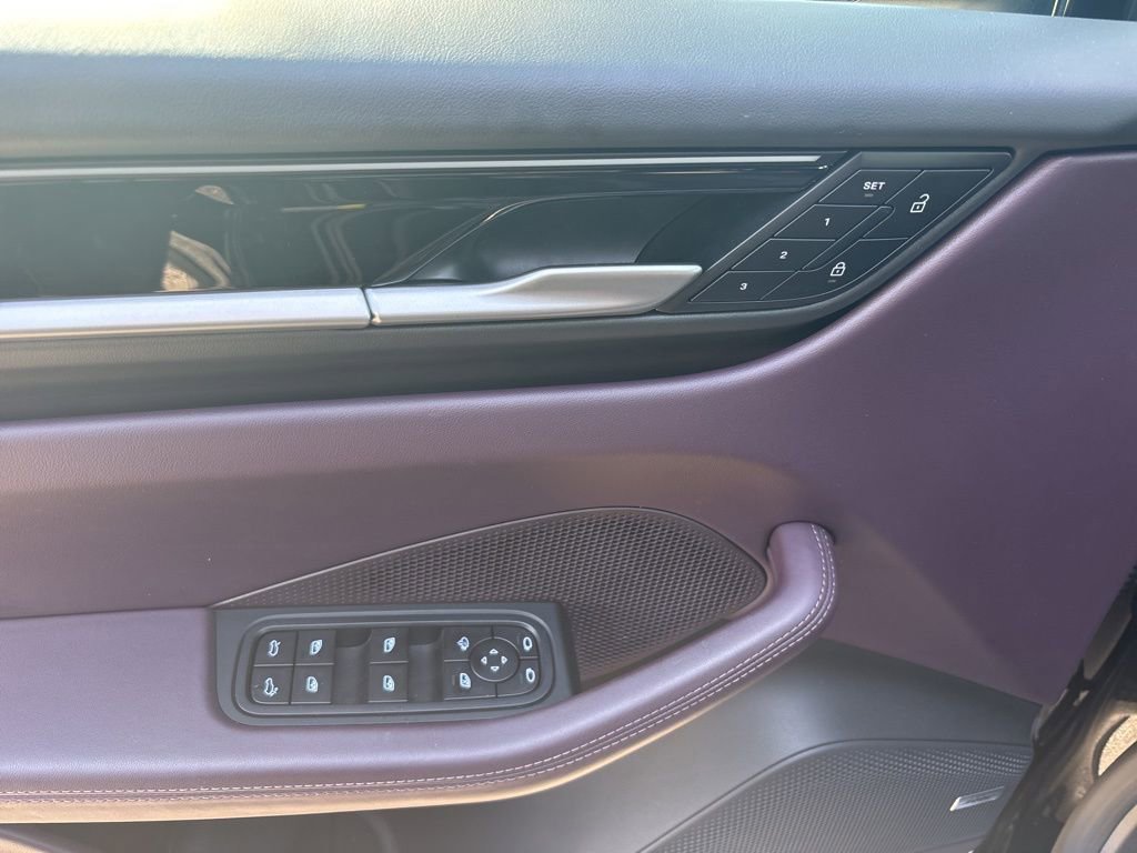 Certified 2025 Porsche Macan Electric RWD image 24