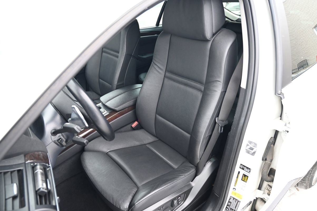 Used 2013 BMW X6 xDrive50i image 20