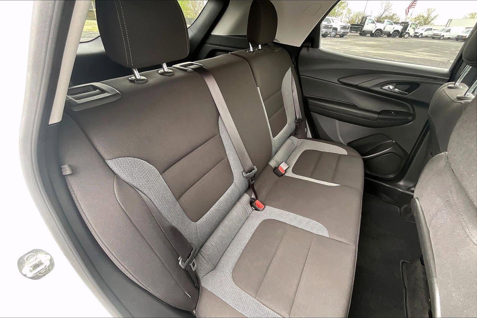 Used 2023 Chevrolet TrailBlazer LT FWD image 24