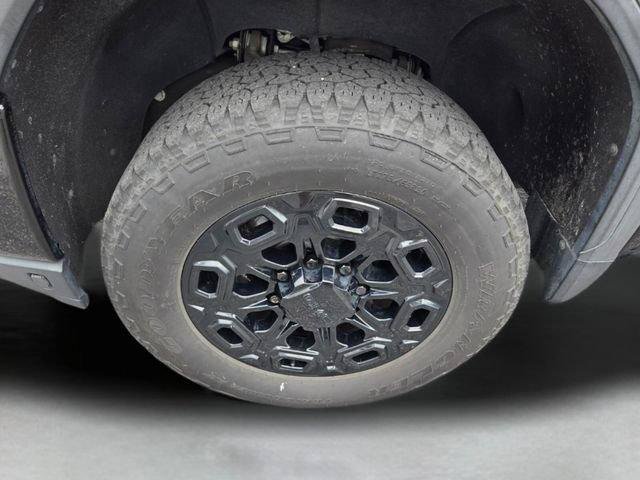 Certified 2020 GMC Sierra 2500 AT4 w/ AT4 Premium Package AWD/4WD image 9