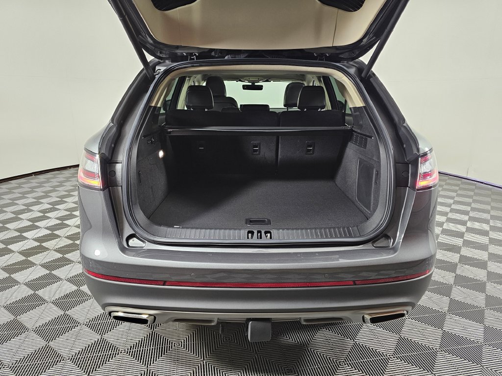 Certified 2023 Lincoln Nautilus Reserve w/ Equipment Group 202A AWD/4WD image 17