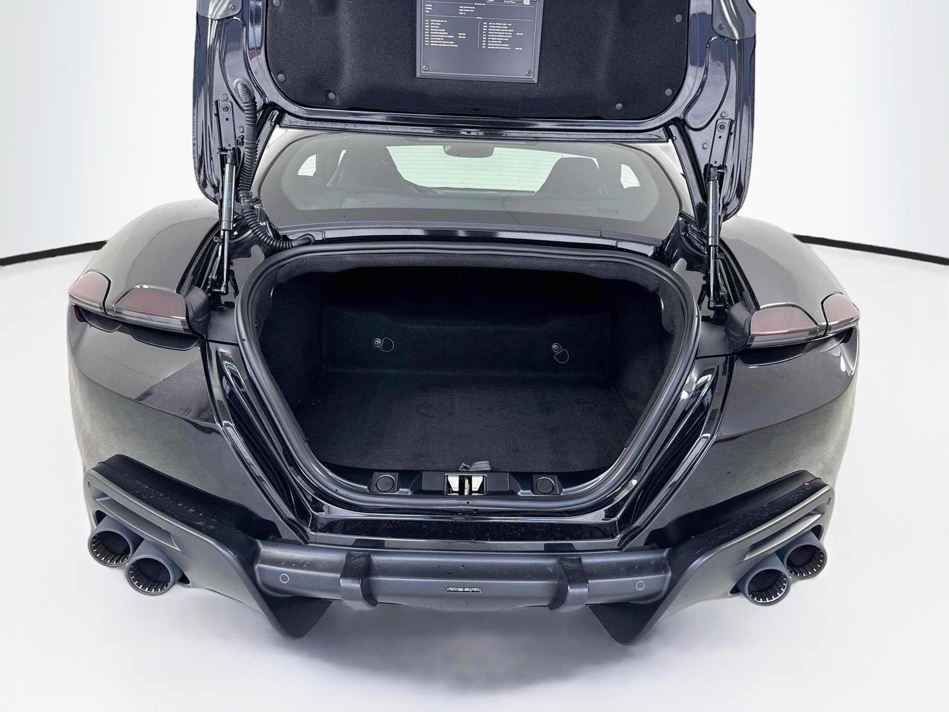Certified 2022 Ferrari Roma RWD image 27