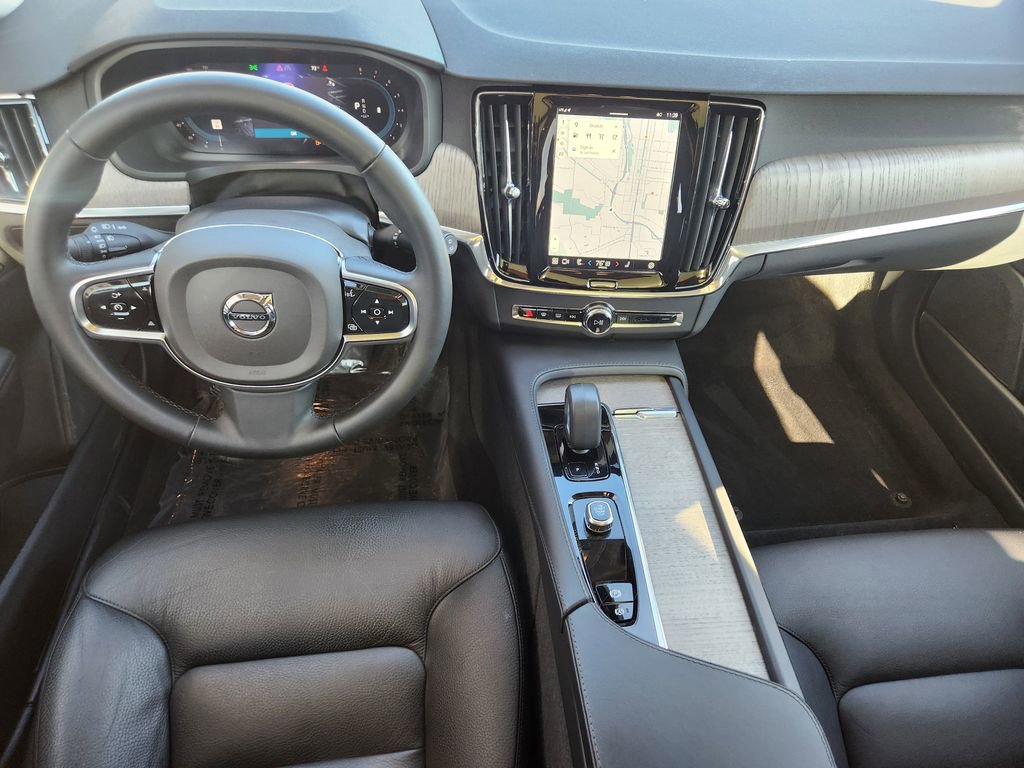 Used 2024 Volvo V90 B6 Cross Country Plus w/ Climate Package image 15