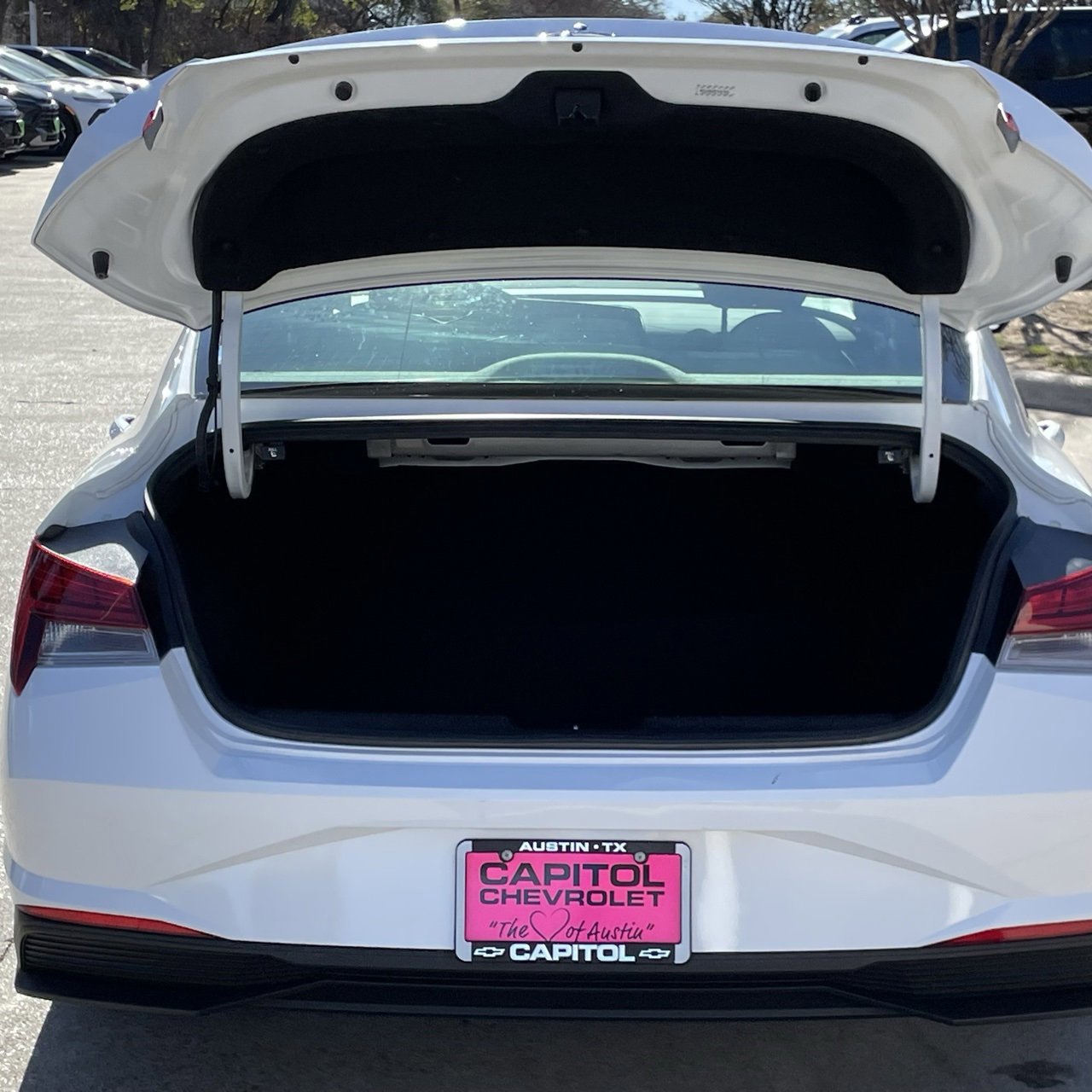 Used 2023 Hyundai Elantra Blue image 25