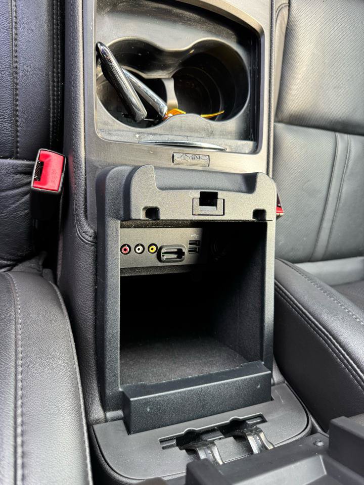 Used 2014 Lincoln MKS FWD image 34