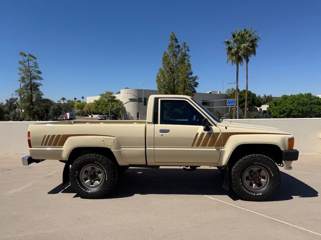 Used 1987 Toyota Pickup 4x4 Regular Cab image 21