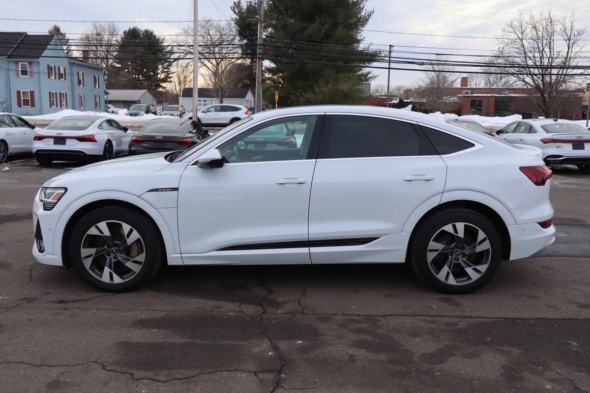 Used 2022 Audi e-tron Premium Plus w/ Premium Plus Package image 8