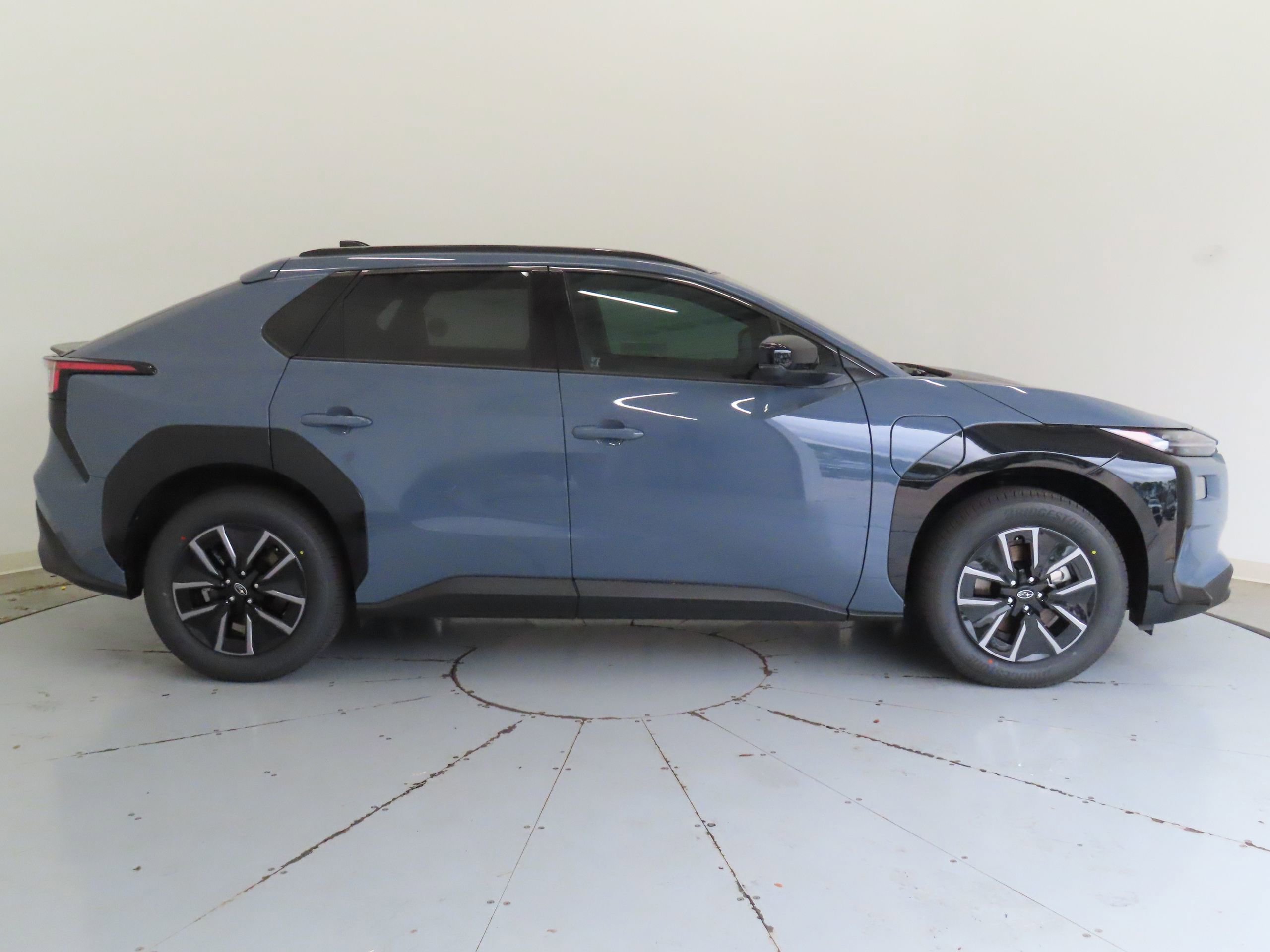 New 2026 Subaru Solterra Premium image 2