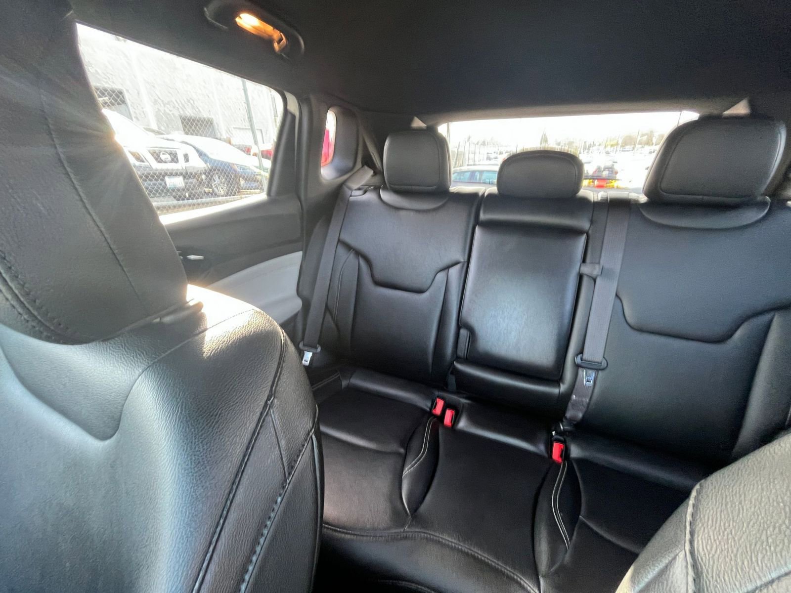 Used 2025 Jeep Compass Limited image 40