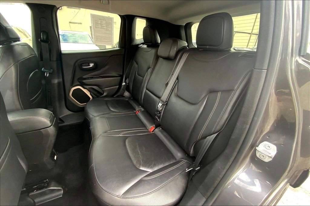 Used 2016 Jeep Renegade Limited image 20