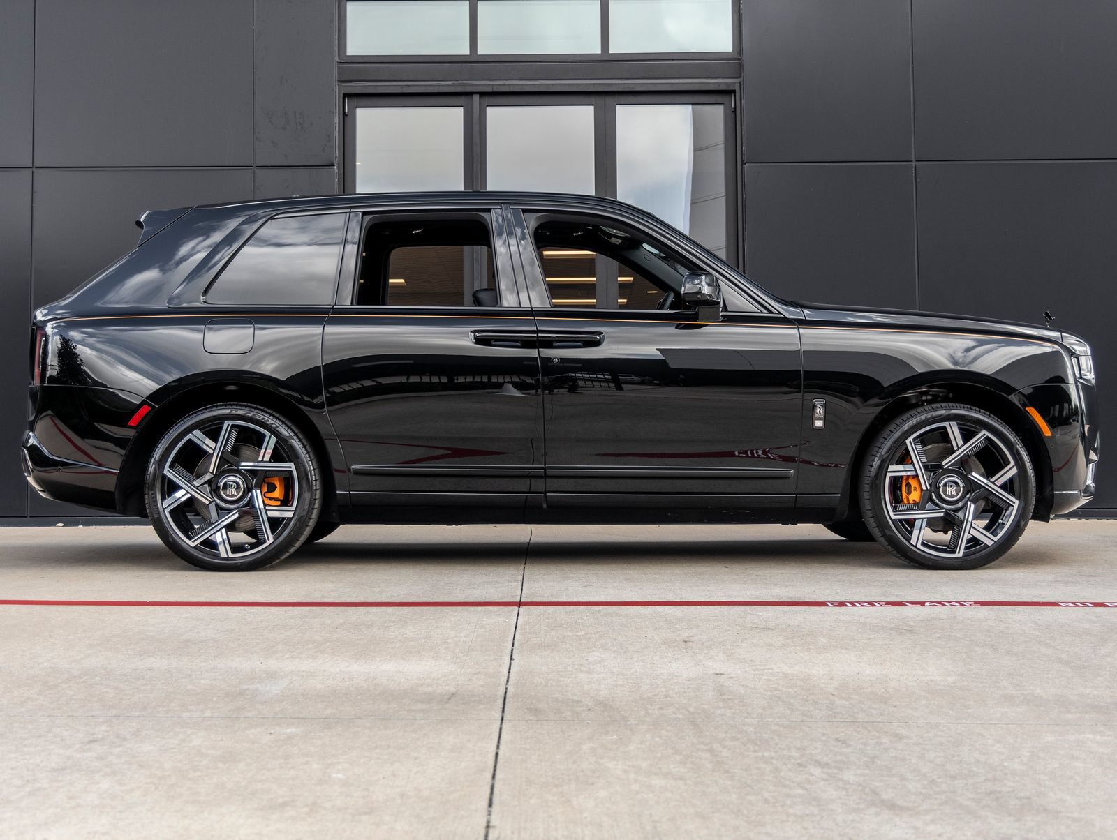 Used 2026 Rolls-Royce Cullinan Black Badge AWD/4WD image 12