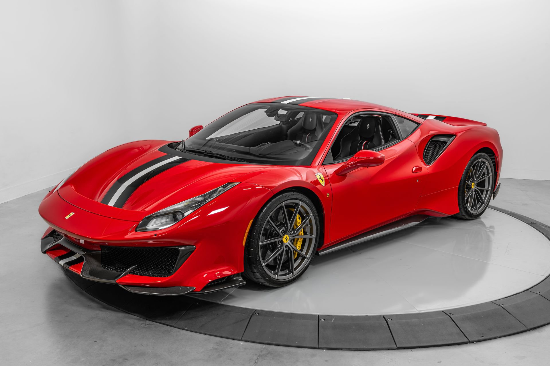 Certified 2020 Ferrari 488 Pista Coupe RWD image 12