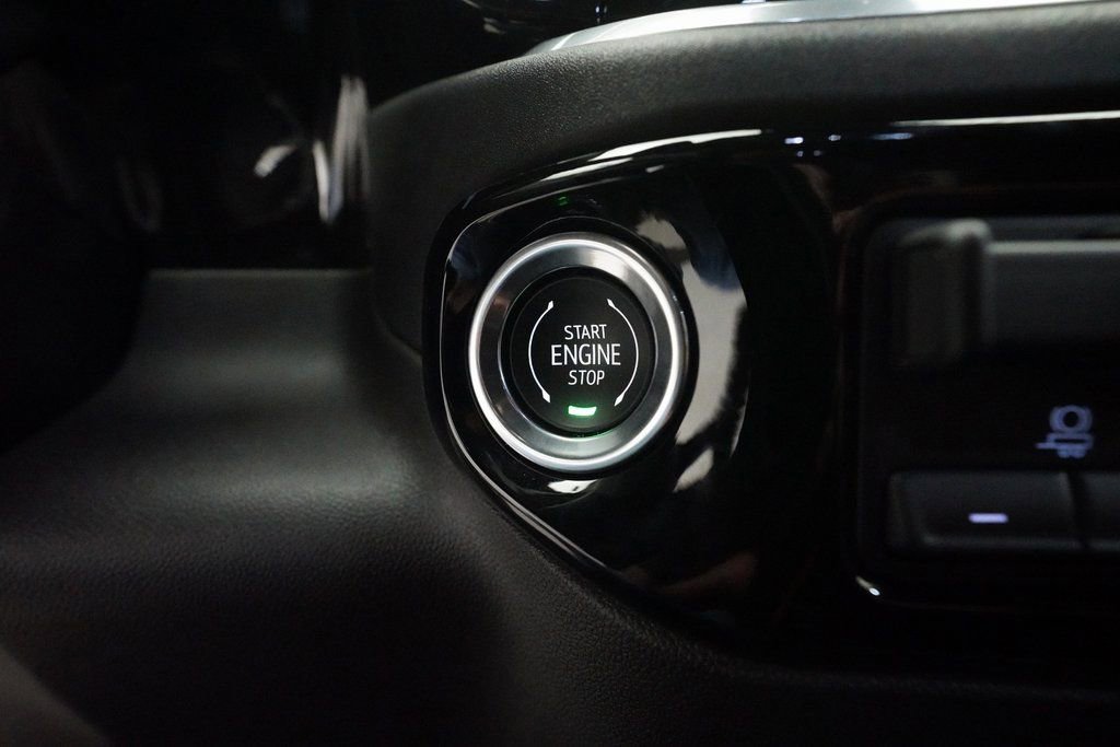 Used 2025 GMC Sierra 1500 Elevation image 30