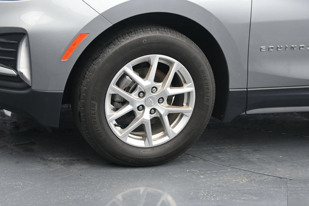 Used 2023 Chevrolet Equinox LT w/ Driver Convenience Package FWD image 12