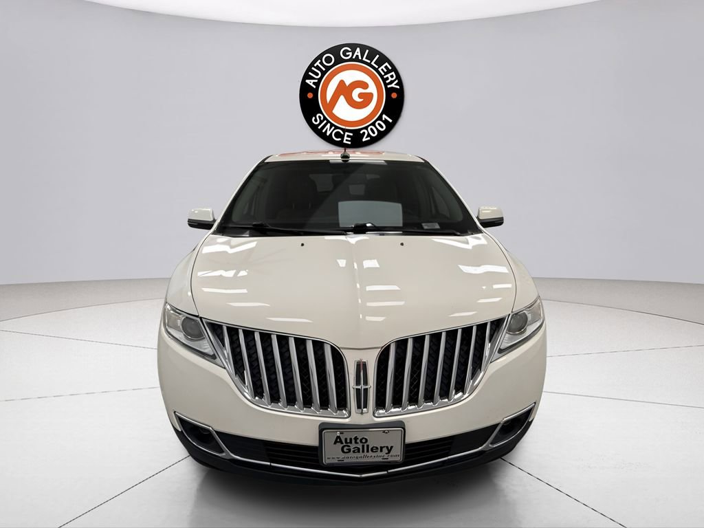 Used 2012 Lincoln MKX AWD image 2