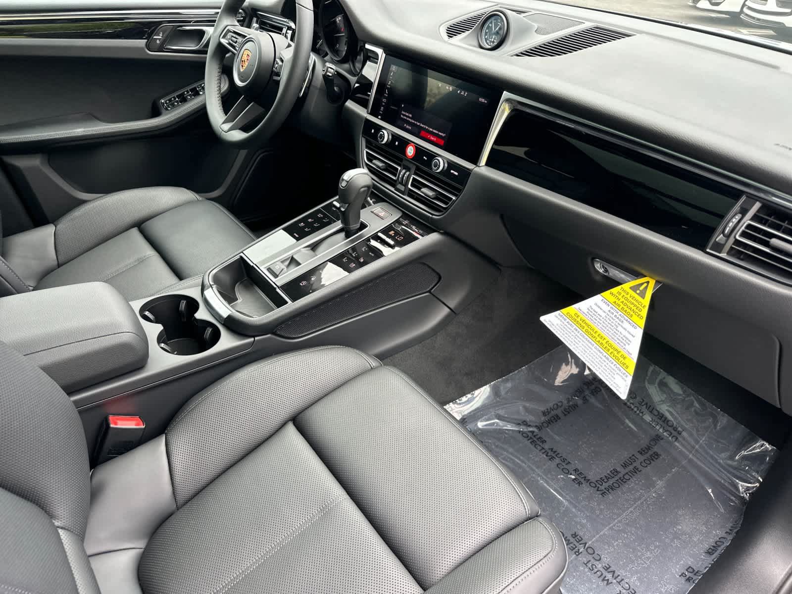 New 2026 Porsche Macan AWD/4WD image 17