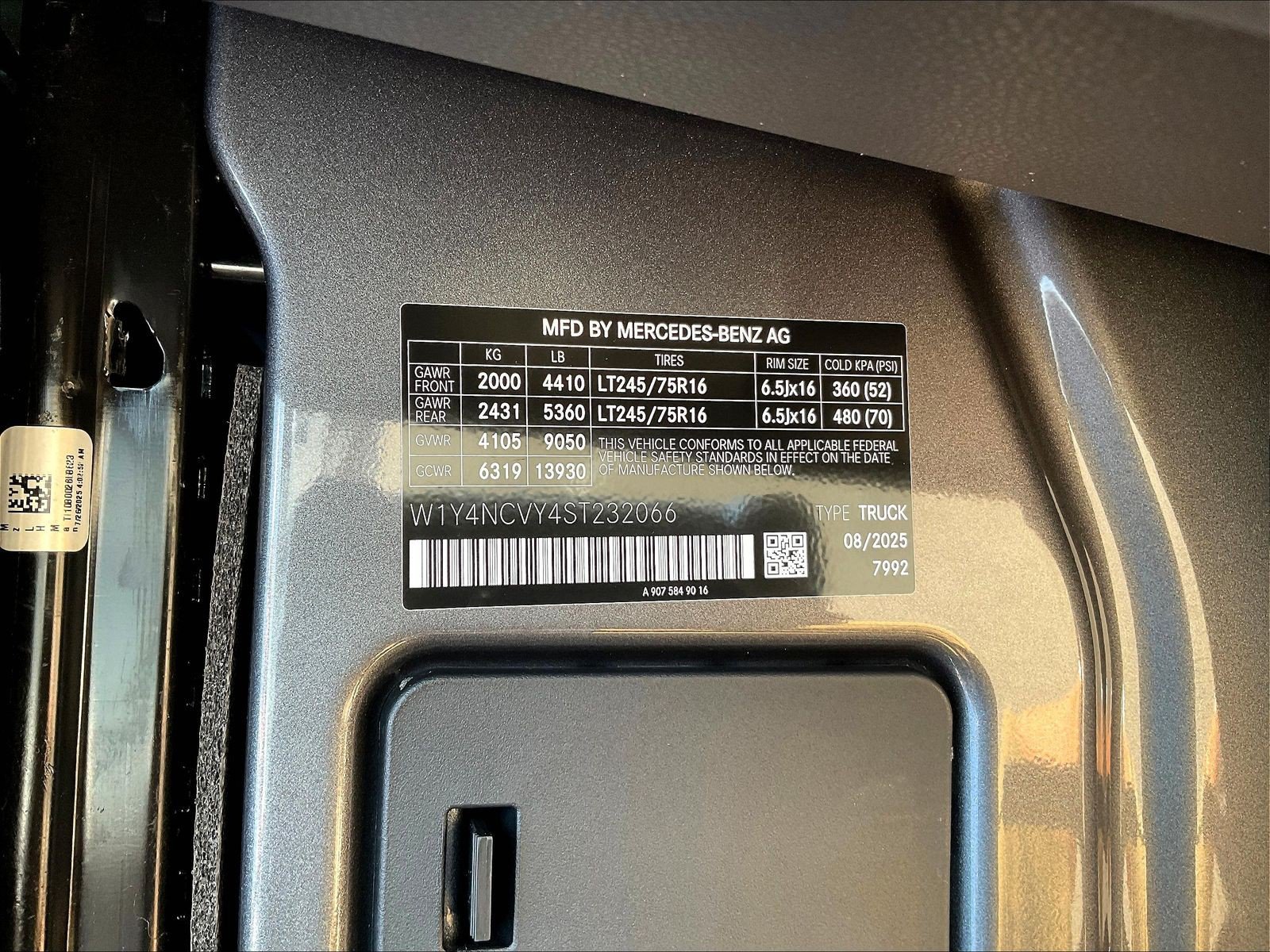 New 2025 Mercedes-Benz Sprinter 2500 image 18