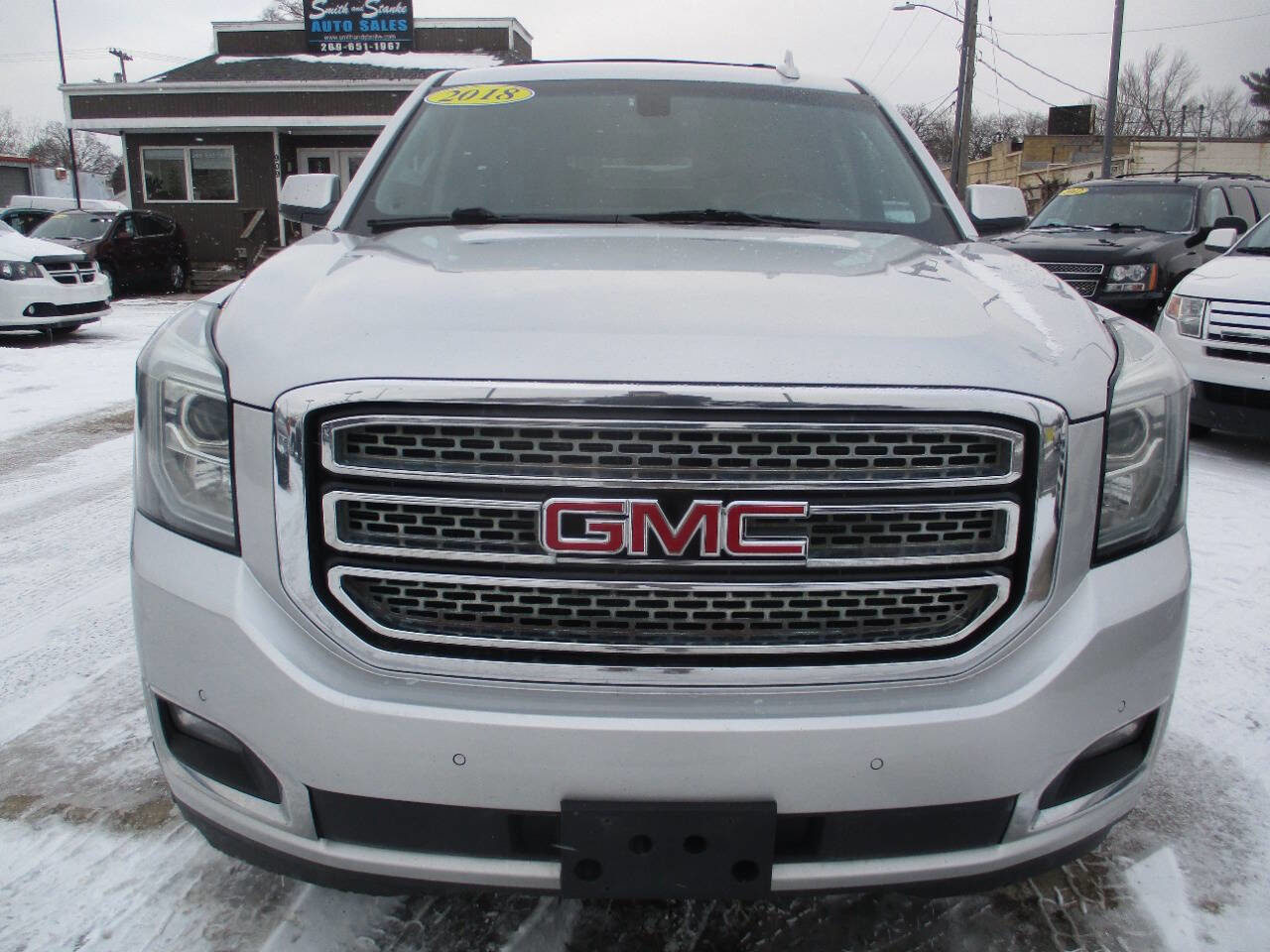 Used 2018 GMC Yukon XL SLE w/ SLE Value Package image 9