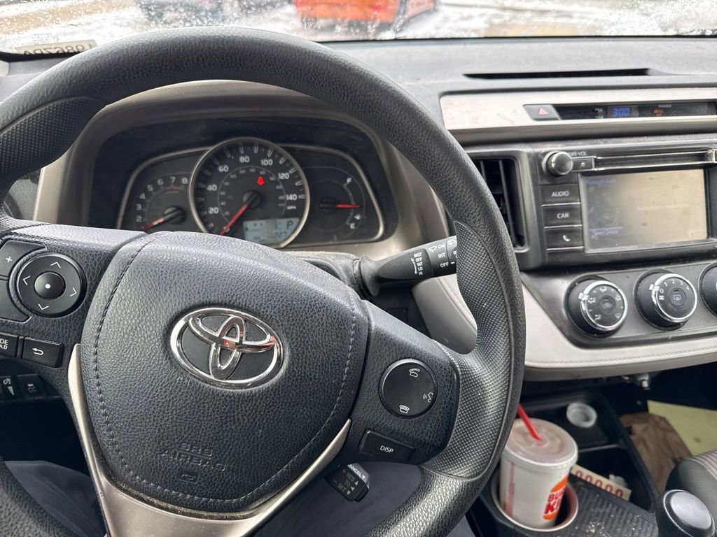 Used 2015 Toyota RAV4 LE image 13