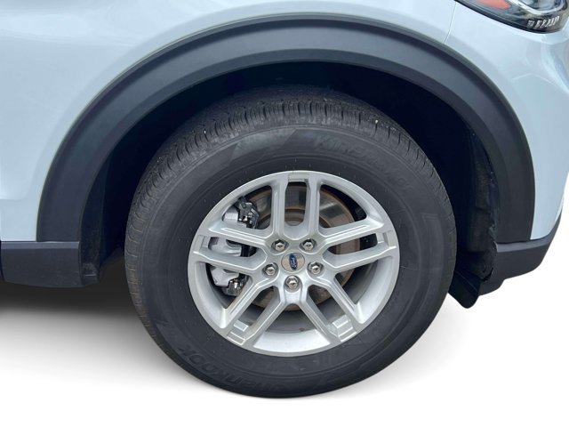 Used 2026 Ford Explorer Active AWD/4WD image 14