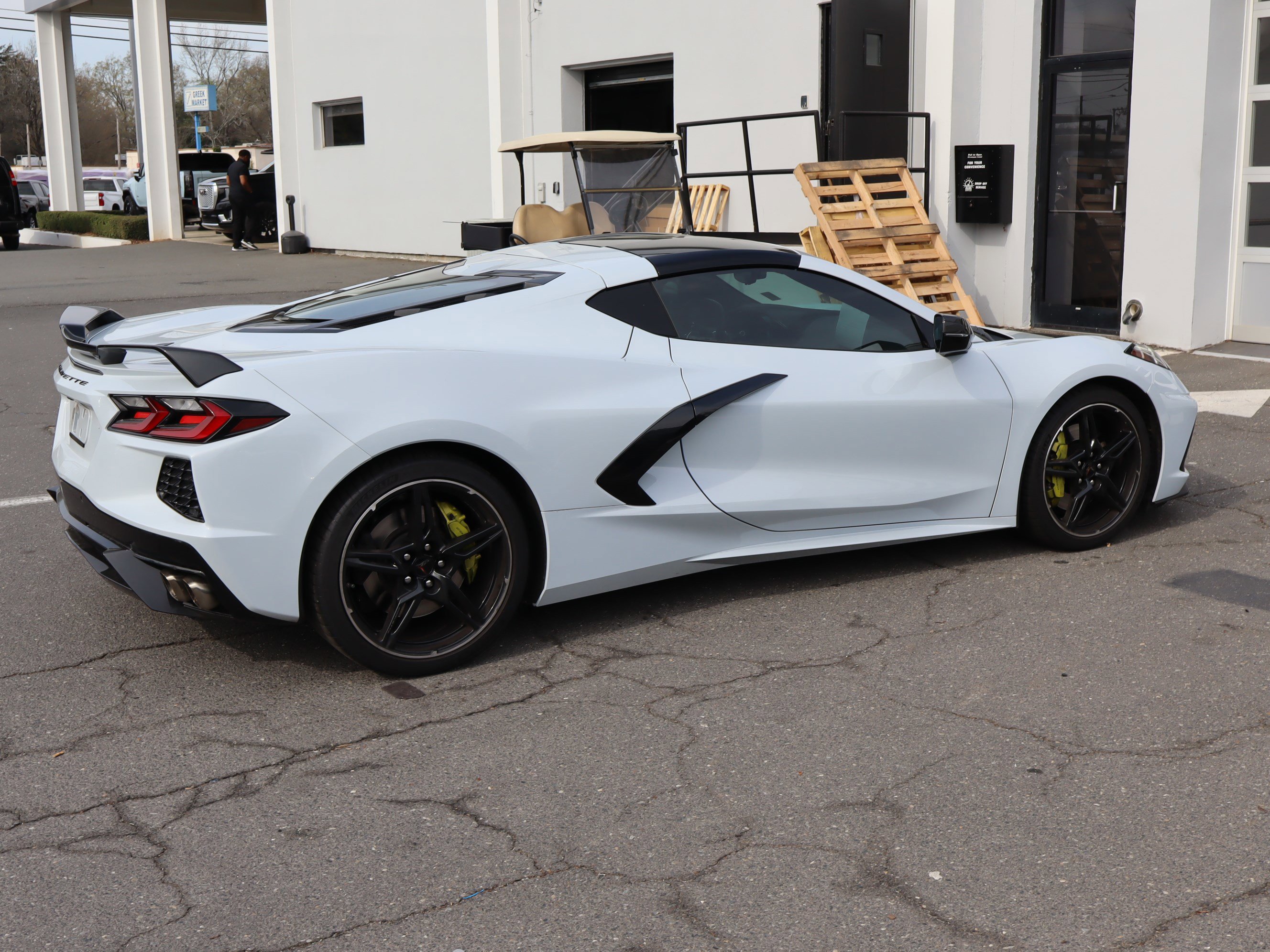 Used 2020 Chevrolet Corvette Stingray Preferred Cpe w/ 2LT Preferred Equipment Group image 11