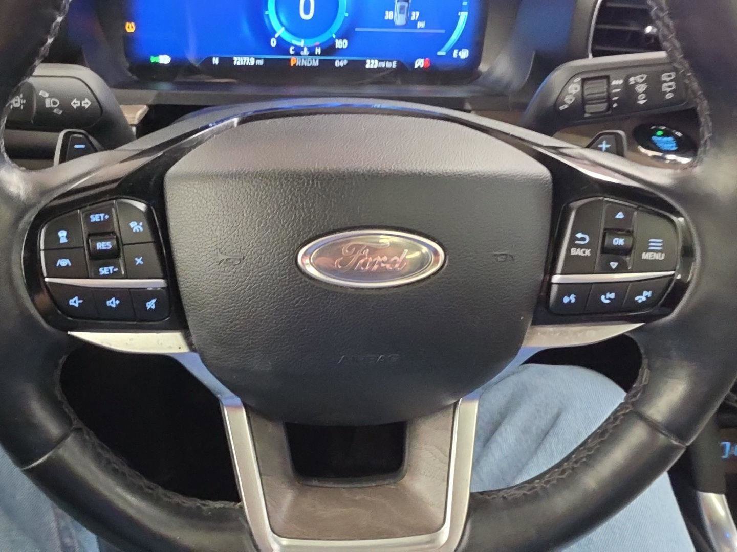 Used 2021 Ford Explorer Platinum w/ Equipment Group 601A AWD/4WD image 9