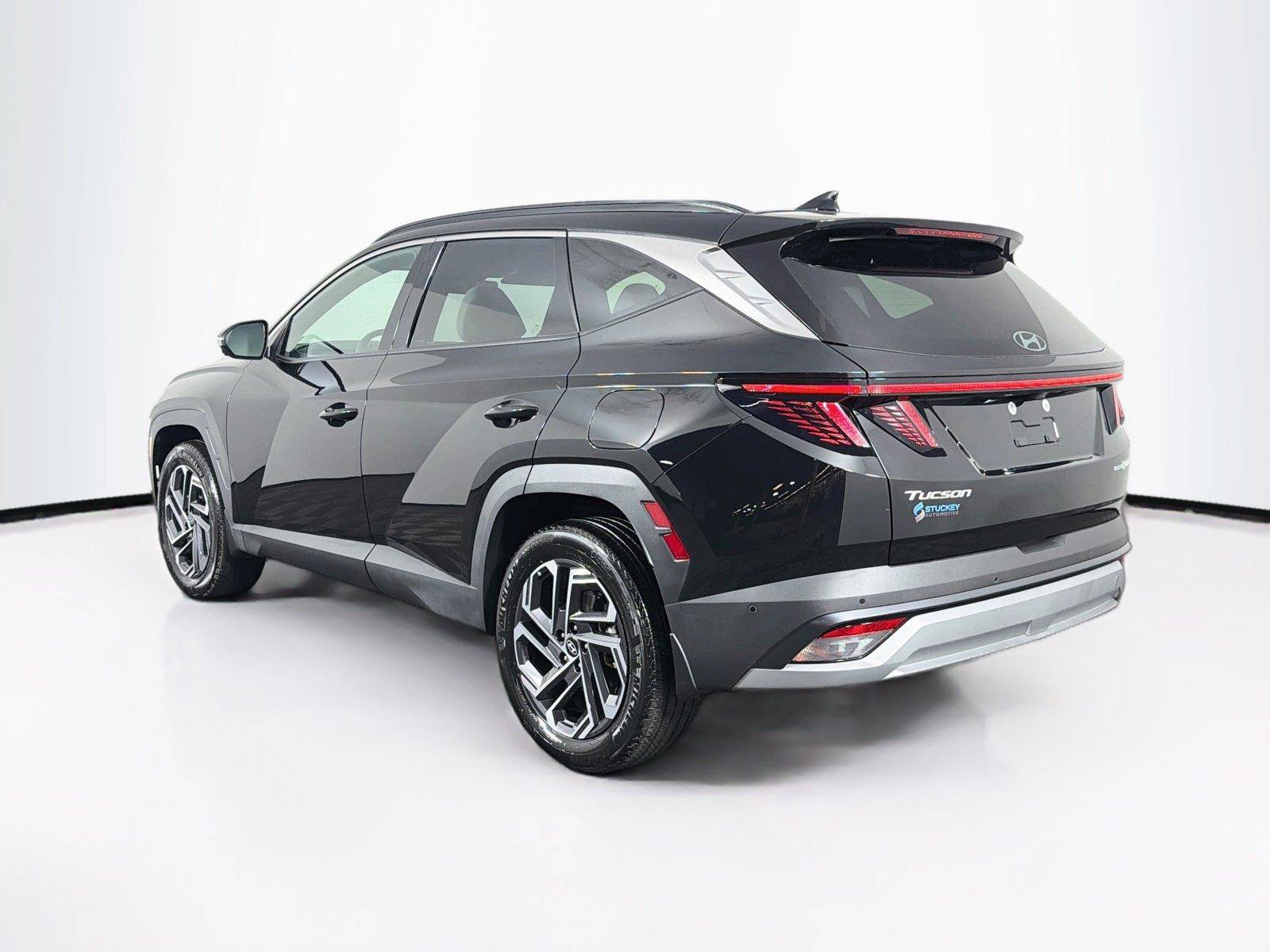 Used 2025 Hyundai Tucson Limited AWD/4WD image 9