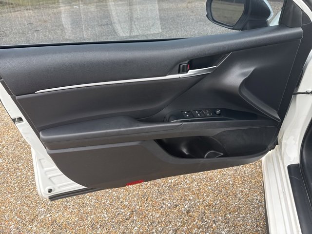 Used 2020 Toyota Camry SE image 13