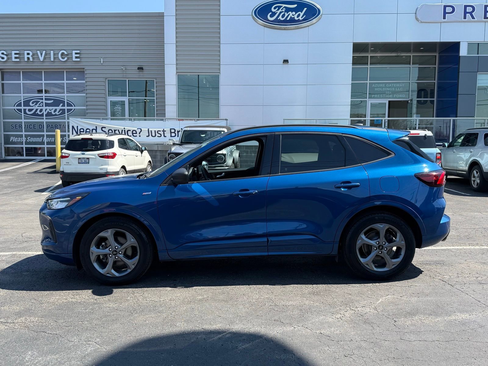 Used 2023 Ford Escape ST-Line w/ Tech Pack #1 image 3
