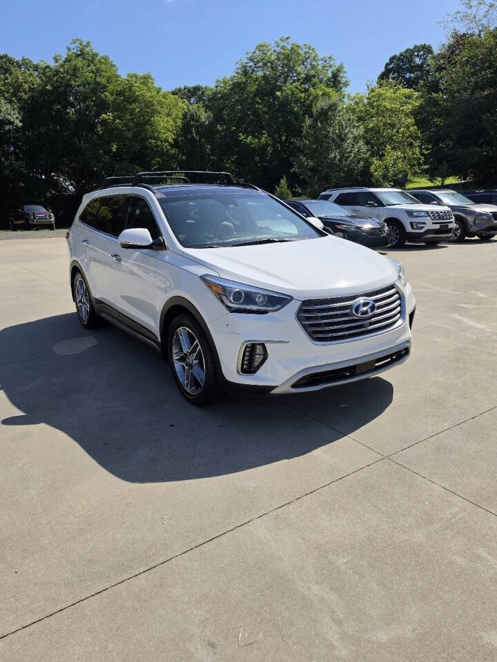 Used 2017 Hyundai Santa Fe Limited FWD image 5