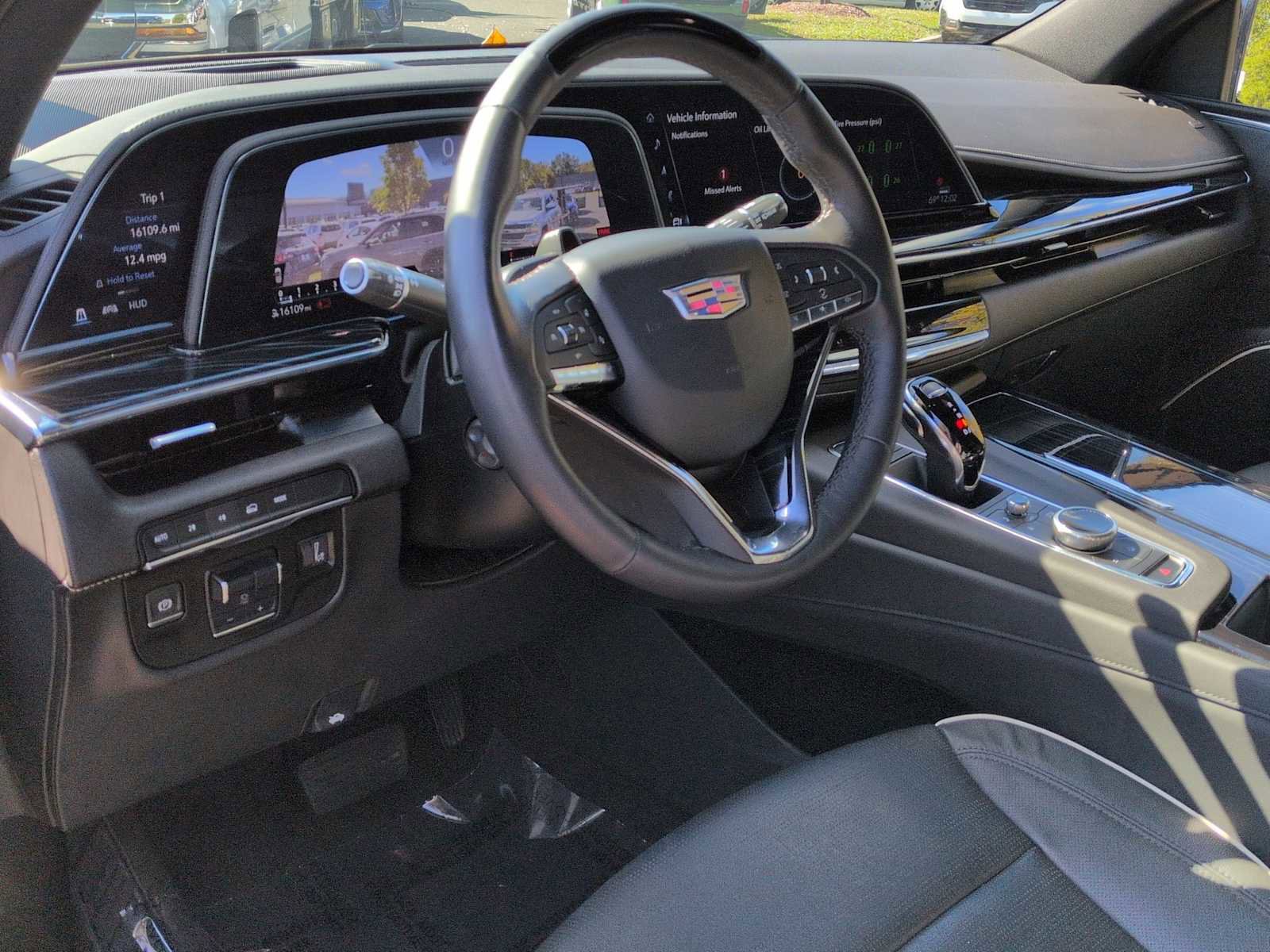 Used 2024 Cadillac Escalade Sport image 16