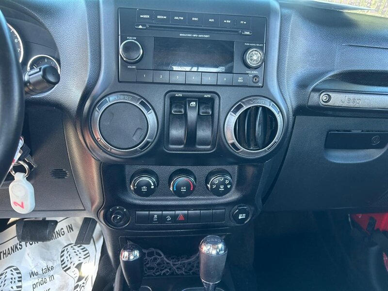 Used 2017 Jeep Wrangler Sport w/ Quick Order Package 24S AWD/4WD image 4