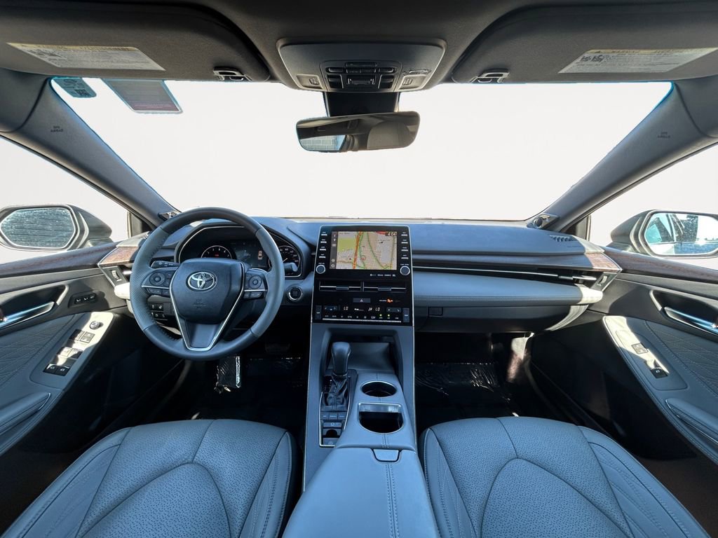 Used 2019 Toyota Avalon Limited image 13