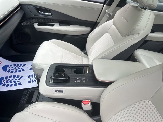 Used 2023 Nissan Ariya FWD image 9