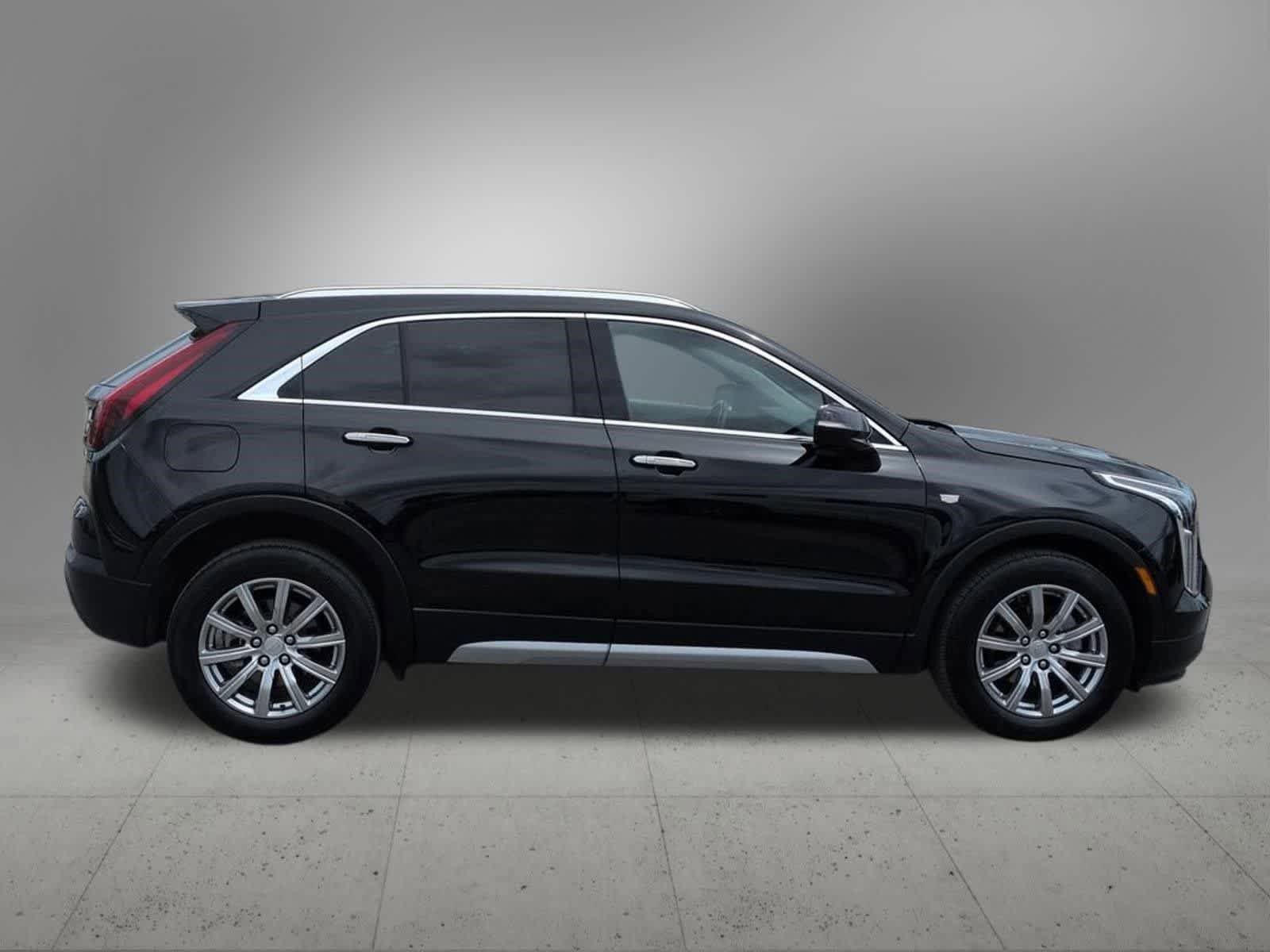Used 2023 Cadillac XT4 Premium Luxury AWD/4WD image 7