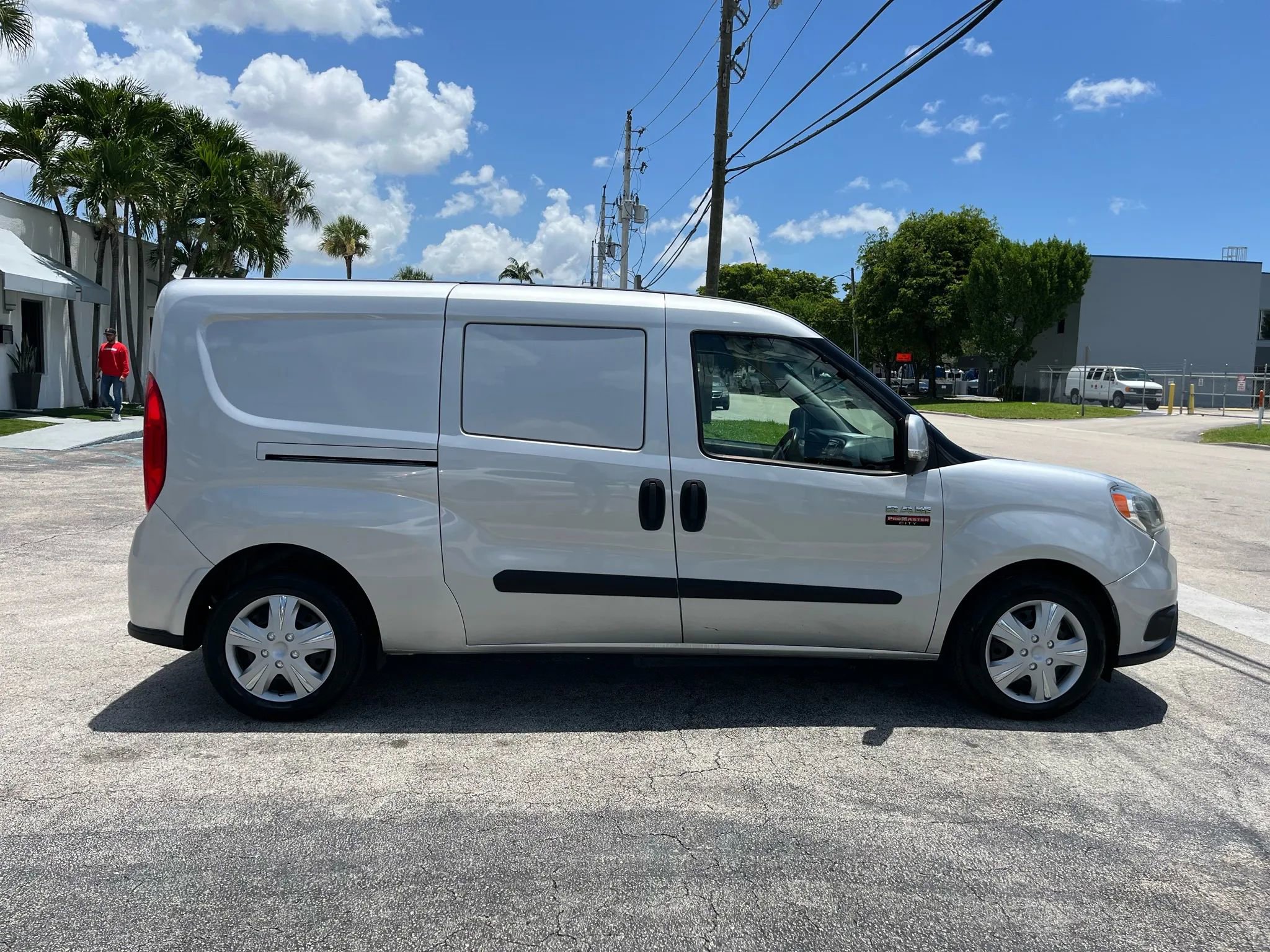 Used 2019 RAM ProMaster City Tradesman SLT image 4