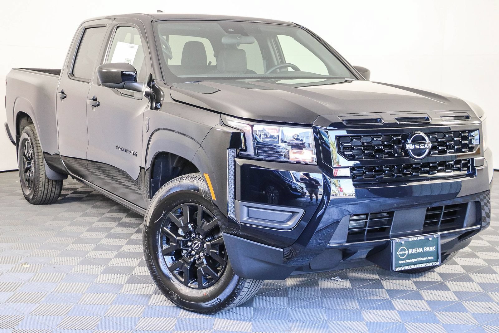 New 2027 Nissan Frontier SV w/ Tow Package RWD image 1