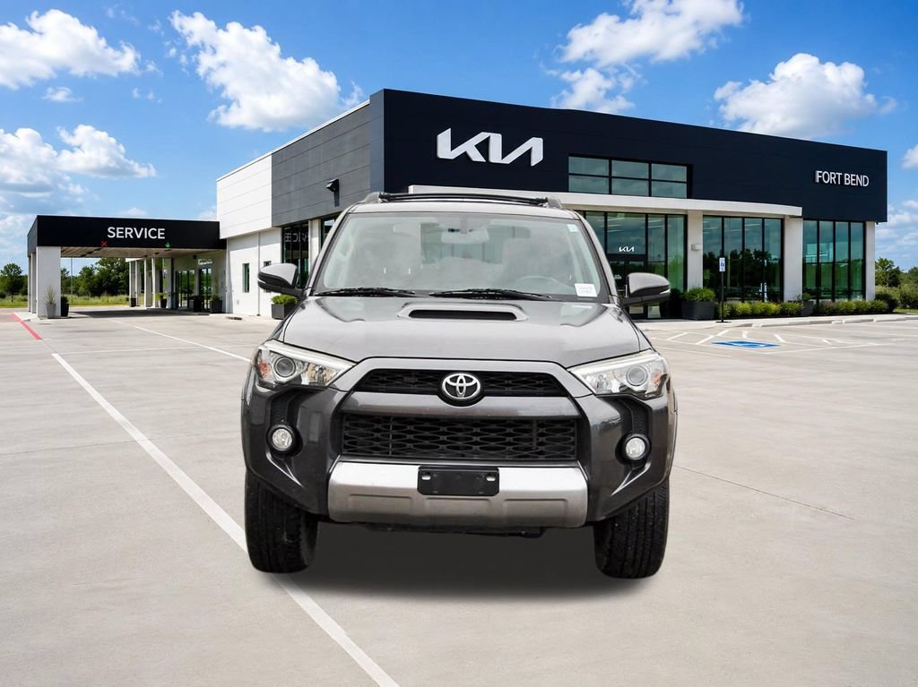 Used 2018 Toyota 4Runner TRD Off-Road Premium AWD/4WD image 2