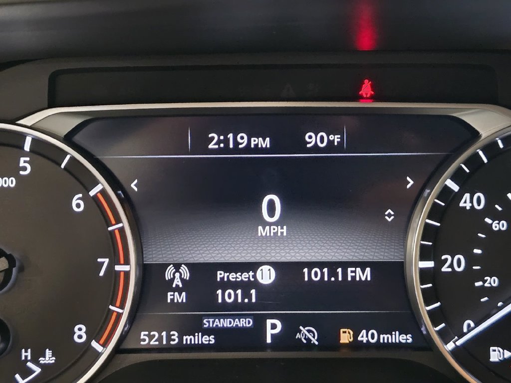 Used 2025 Nissan Rogue S FWD image 12