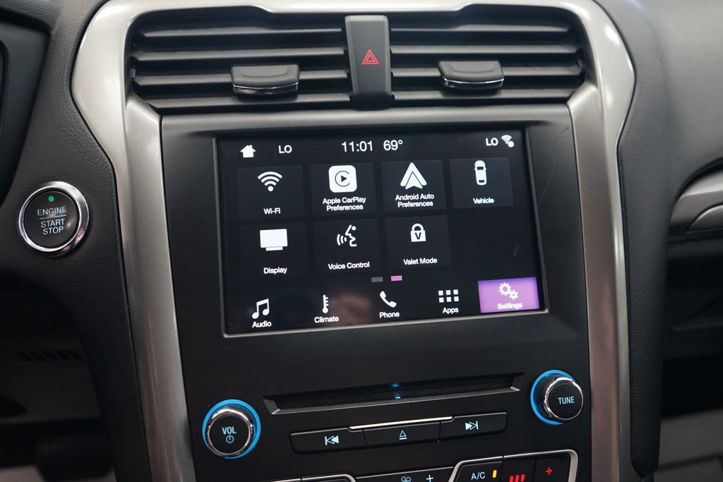 Used 2018 Ford Fusion SE w/ Fusion SE Technology Package FWD image 35
