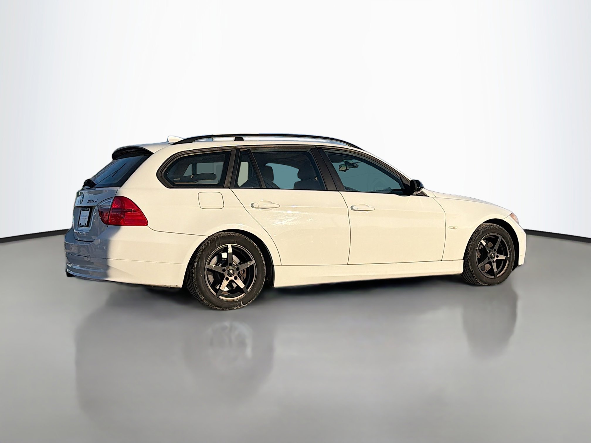 Used 2006 BMW 325xi Wagon image 2