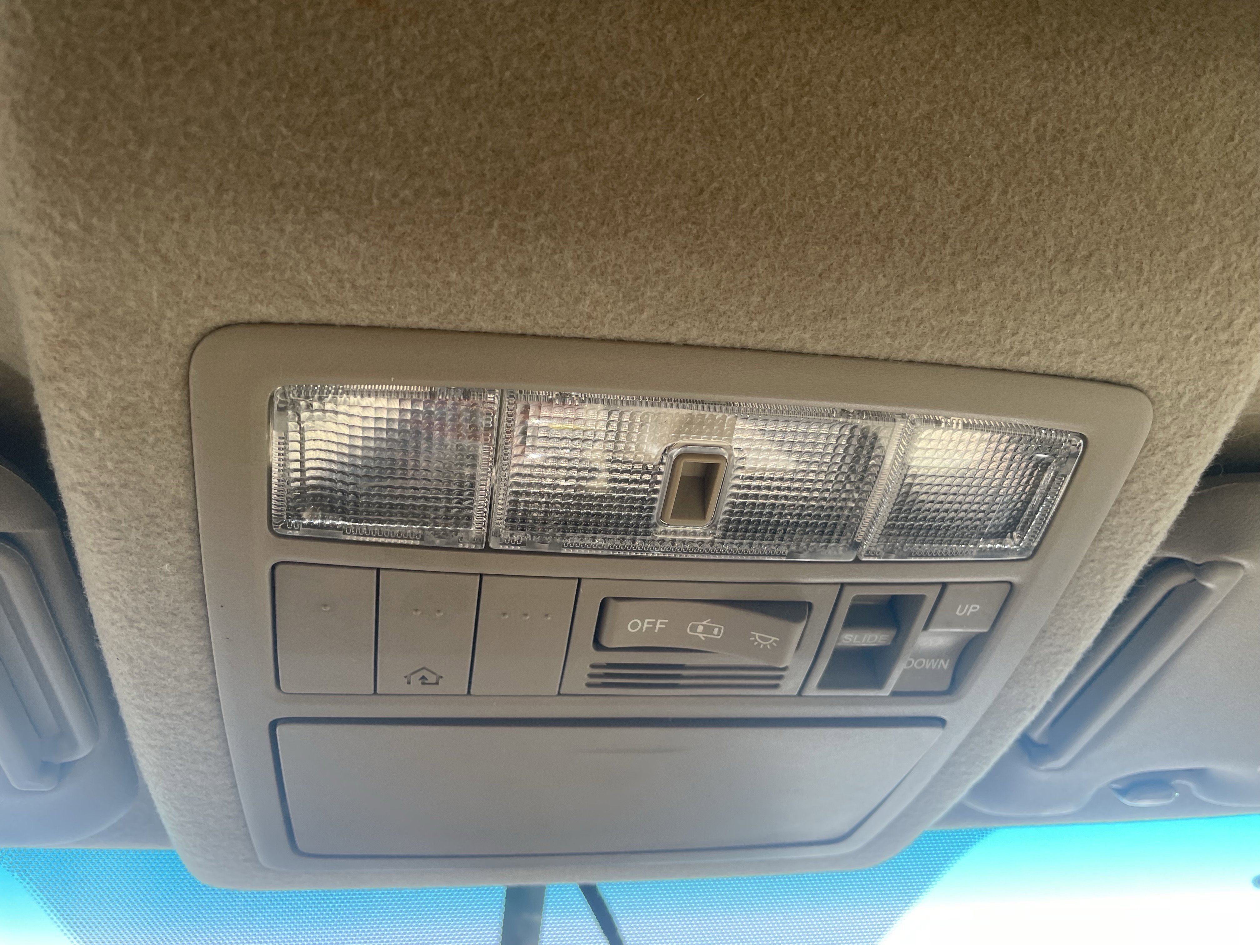 Used 2013 Toyota Highlander Limited AWD/4WD image 22