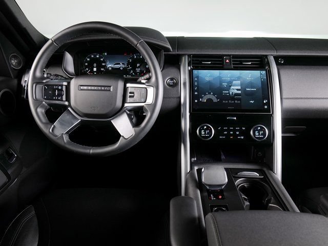 Certified 2025 Land Rover Discovery S AWD/4WD image 11