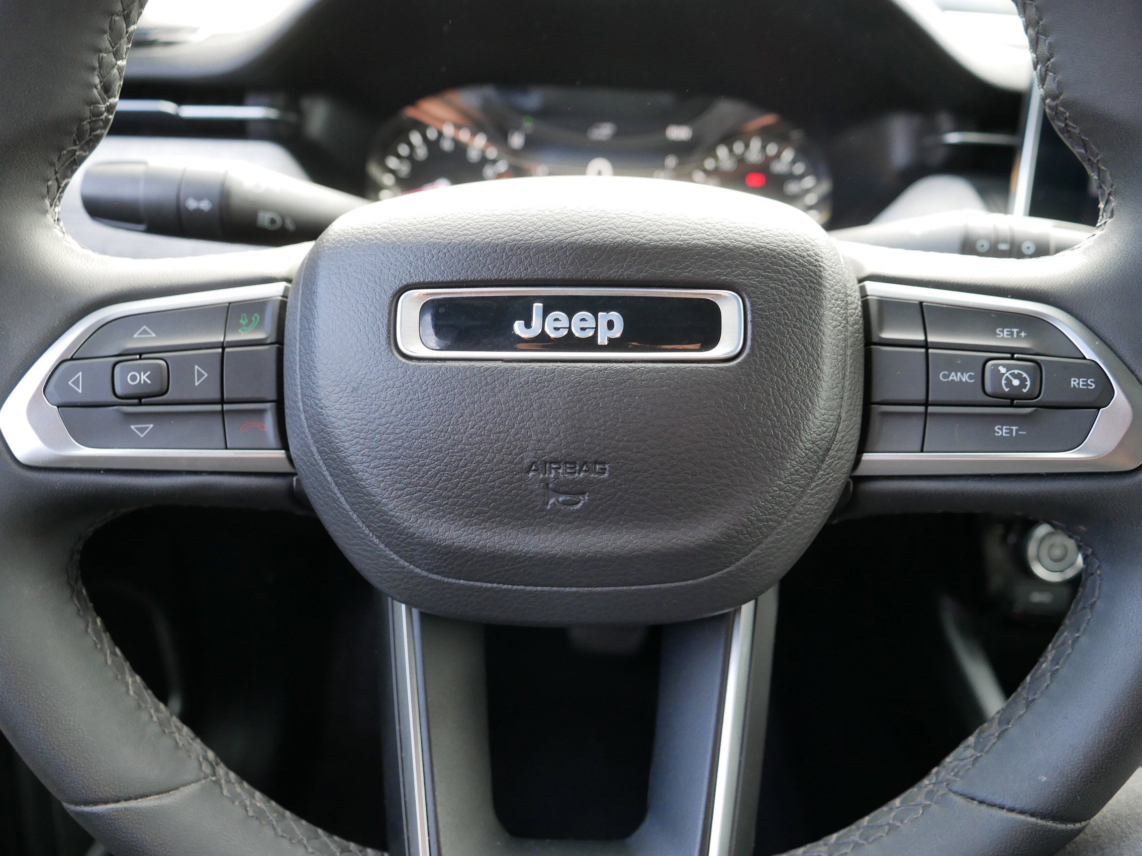 Used 2024 Jeep Compass Latitude image 25