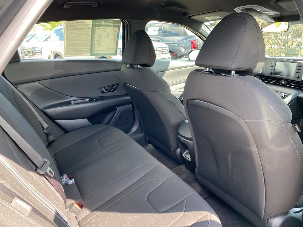 Used 2025 Hyundai Elantra Sport image 32