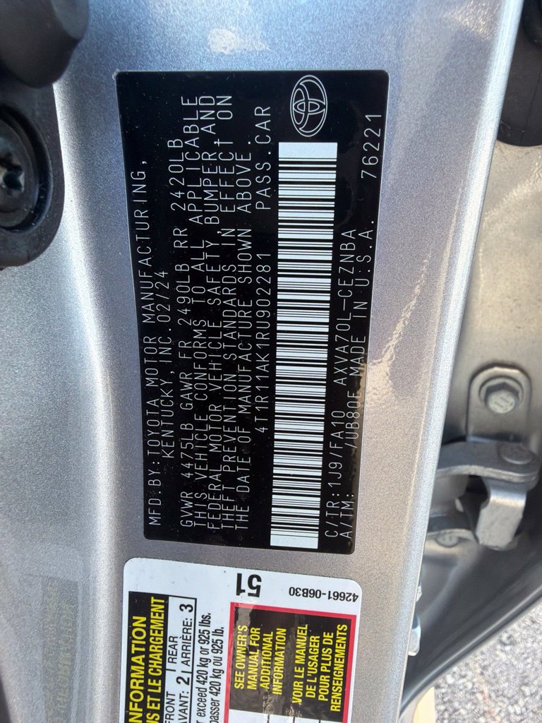 Used 2024 Toyota Camry LE w/ Convenience Package FWD image 12